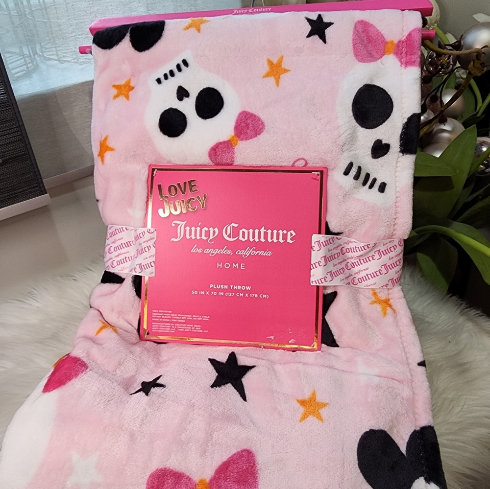 Juicy Coulture Ultra Soft Plush Throw new